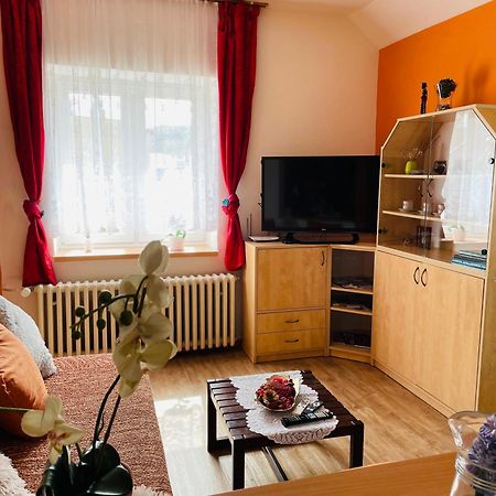 Apartman Trutnov-Porici Exteriör bild