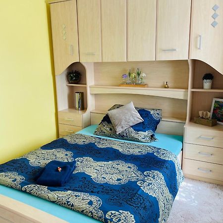 Apartman Trutnov-Porici Exteriör bild